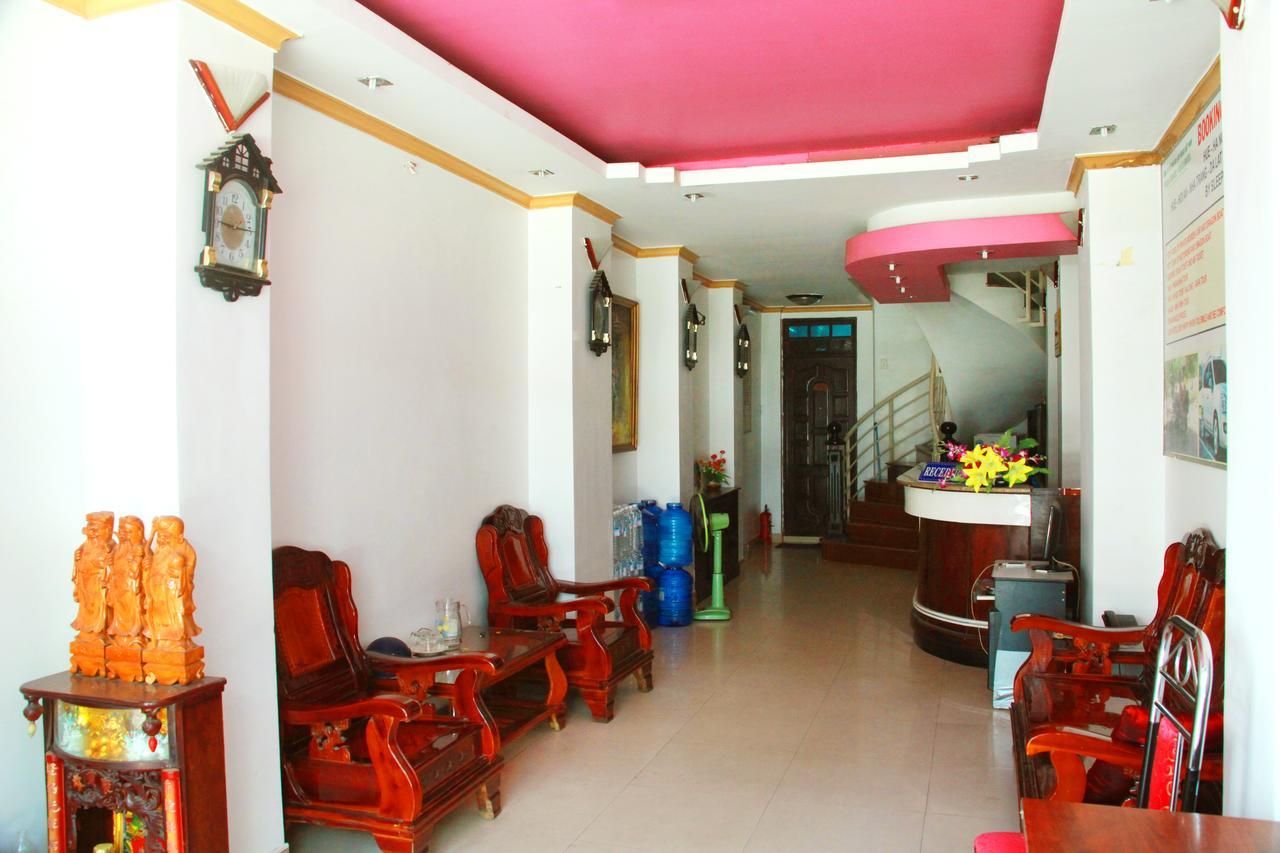 Volga Hotel Hue Exterior photo